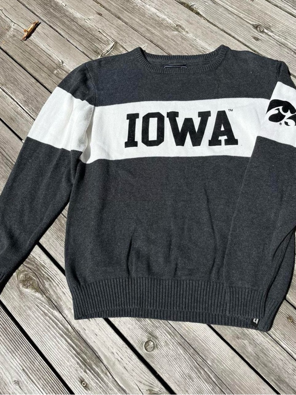 Bruzer university of iowa hawkeyes varsity sweater